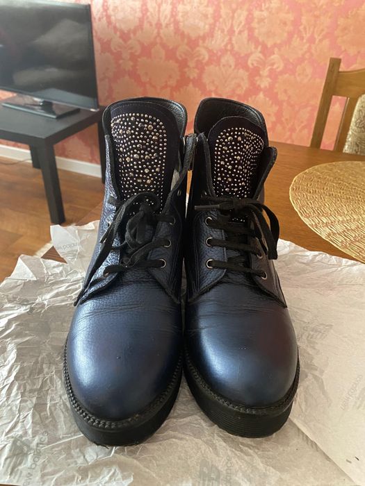 Кожаные сапоги ботинки