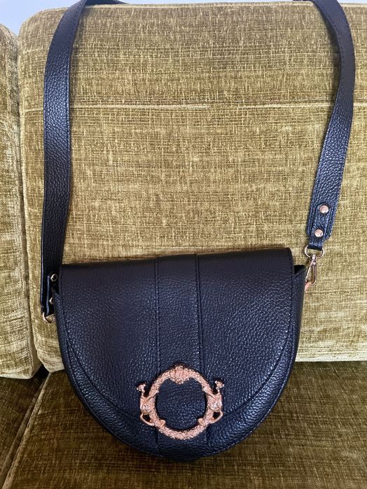 Продавам кожена чанта