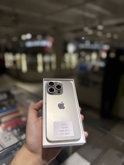 Iphone 15 pro Natural Titanium