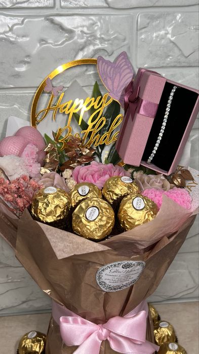 Buchete si aranjamente din ceara personalizabile