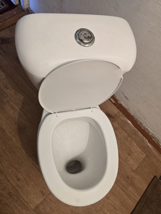 Продам унитаз в отлич.состояний