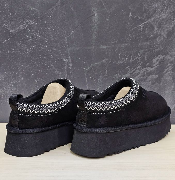 Ugg tazz slipper black