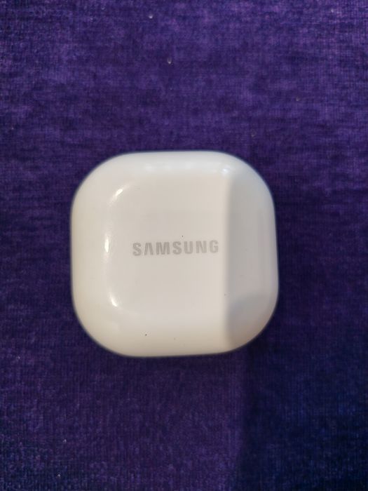 Кейс для наушников Samsung Galaxy Buds FE