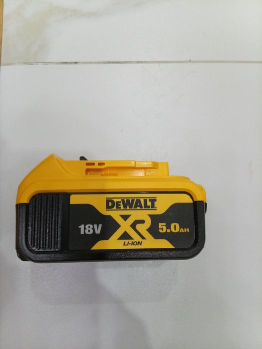 Оригинал аккумулятор на DeWalt