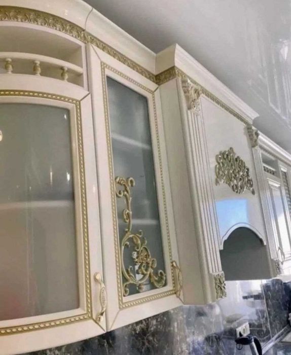 Продам кухонный гарнитурчик.