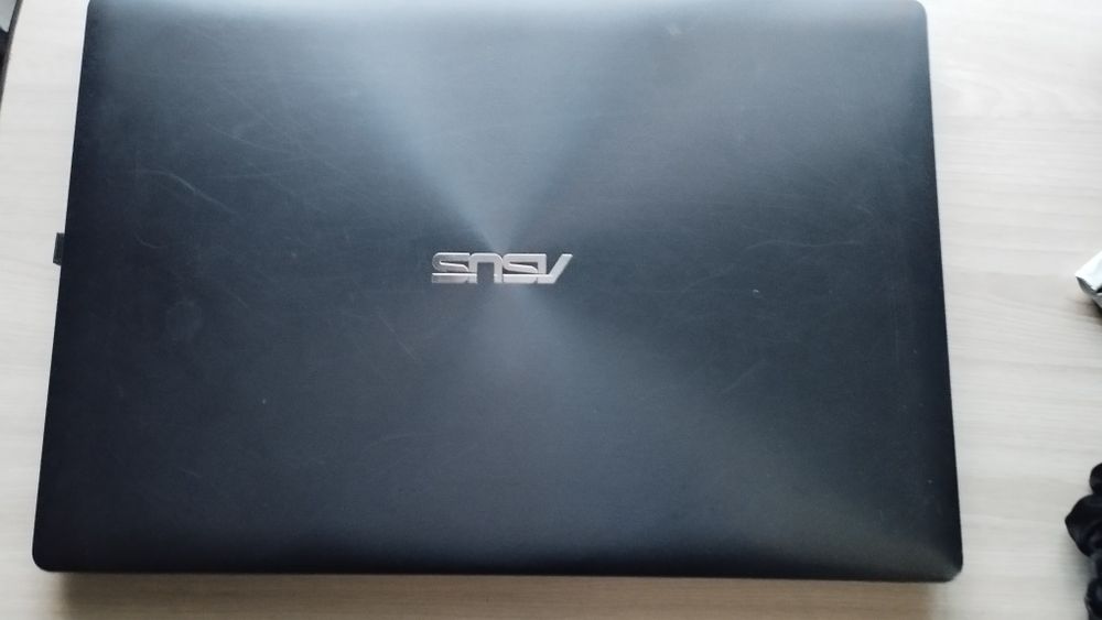 Продам ноутбук мамлютка