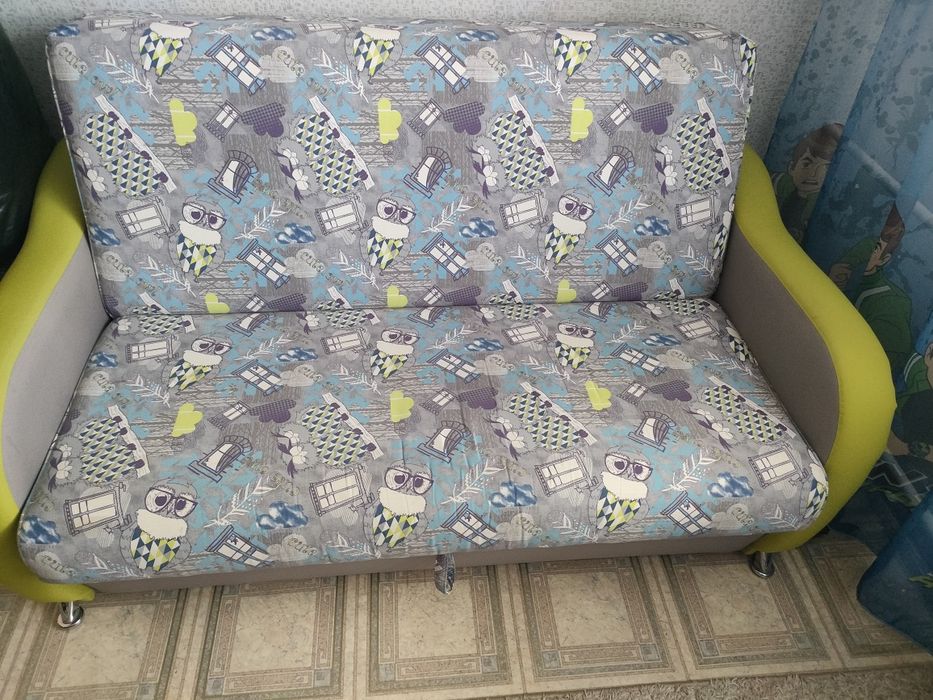 Продам диван хороший