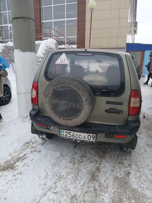Продам автомобиль Chevrolet Niva 2008г