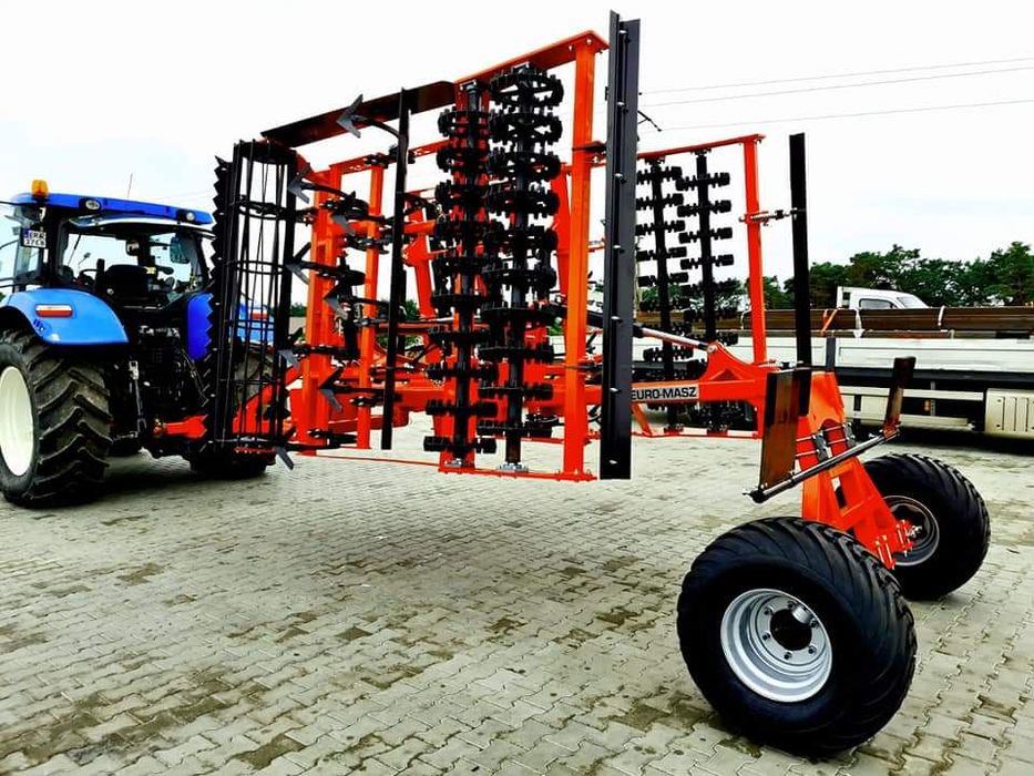 Combinator HIDRAULIC RODA kulitvator Compactor Kompactor Botosani • OLX.ro