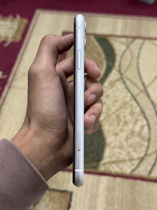 iPhone 11 белый 128гб, 77%
