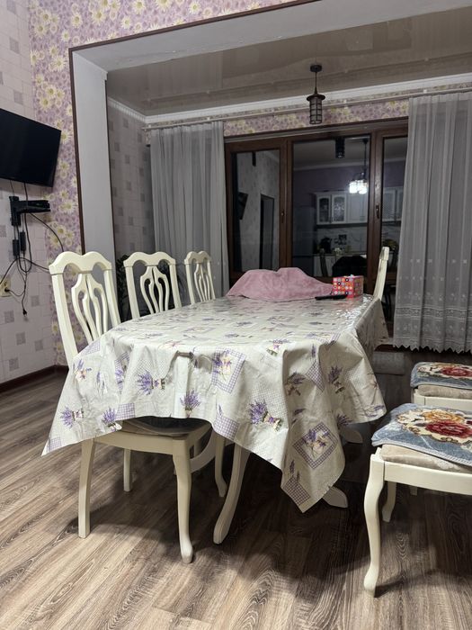 Продаю Стол и стулья!