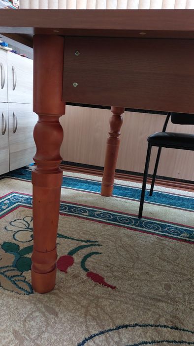 Стол для гостиной на 12 персон без стульев