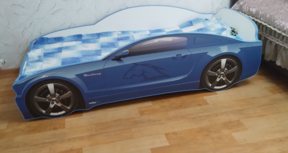 Кровать машинка детская