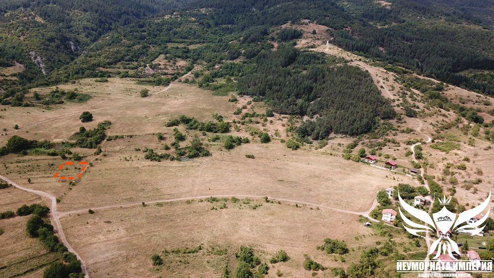 Продавам земеделска земя 362кв.м. в село Орехово обл.Смолян