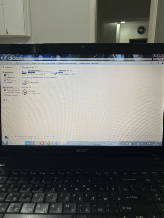Ноутбук Acer aspire E1