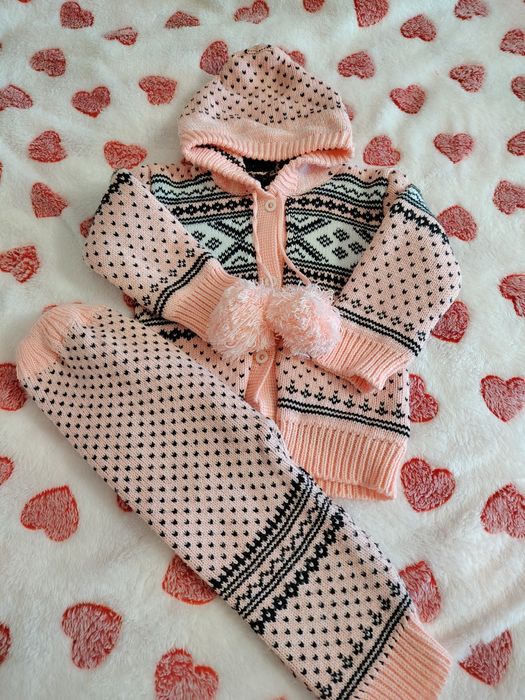 Продам костюм zara