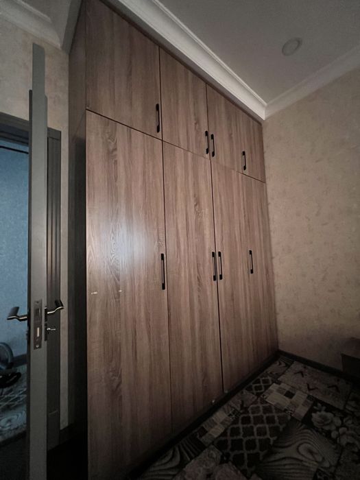 Срочно сотилади 76 кв 2 хонали евроремонт