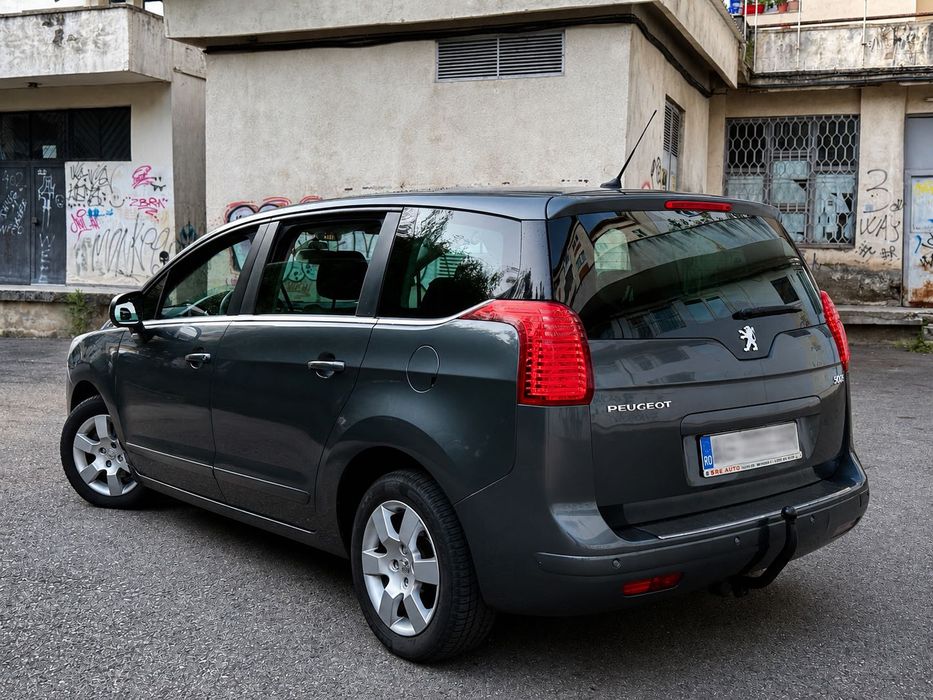 PEUGEOT 5008 2011 — imagine 4
