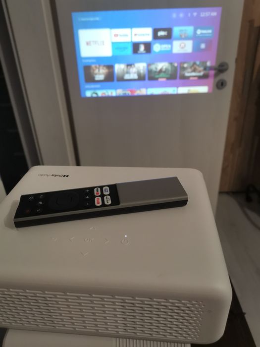 Videoproiector Aurzen eazze d1