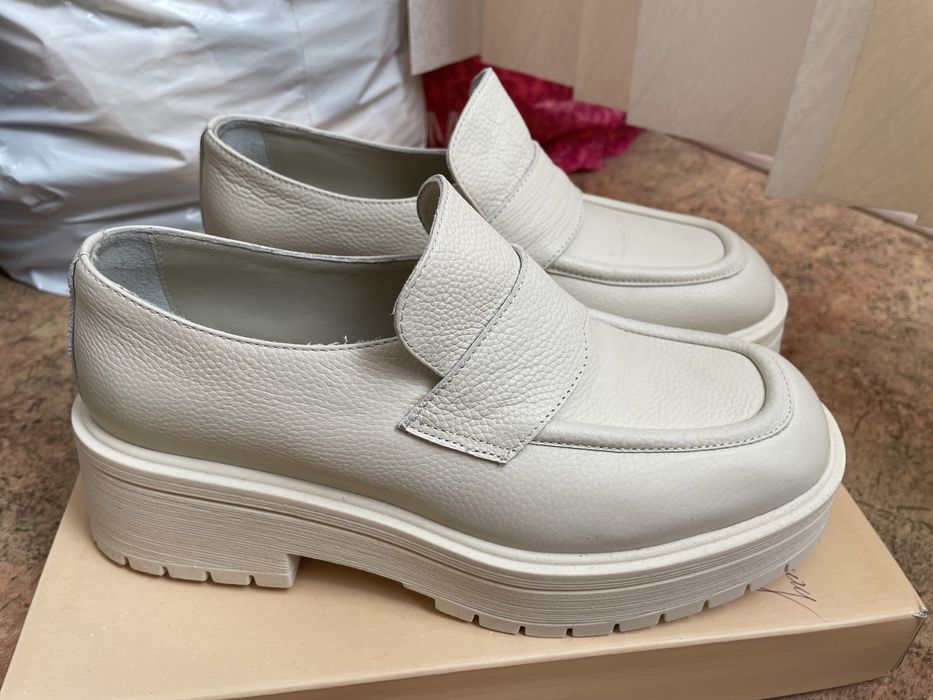 Лоферы из натуральной кожи