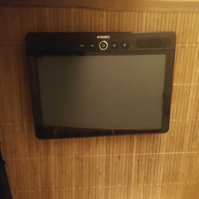 Таблет Lenco 10" и DVD плеър - 2в1