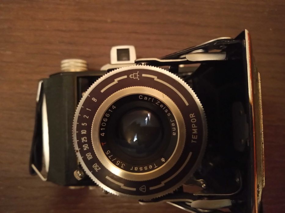 Фотоапарат "RHEINMETALL WELTAX" немски , сгъваем , мехов