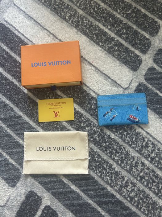louis vuitton card holder чисто нов