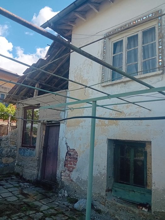 Продава се Къща в Дупница - 100 кв.м за 505 €/кв.м - Снимка #2