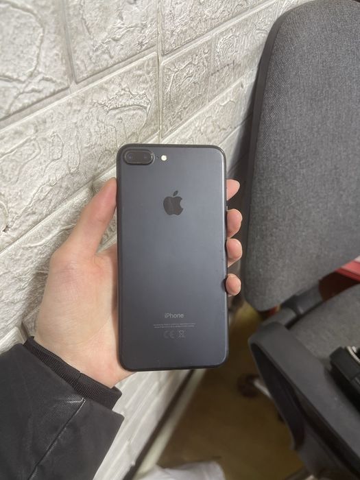 Продам Айфон 7plus 128gb