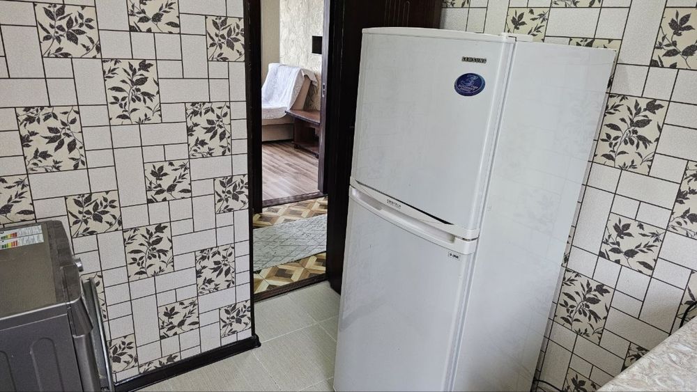 Navoiy shahar markazida 2 xonali tayyor jihozlari bilan uy sotiladi