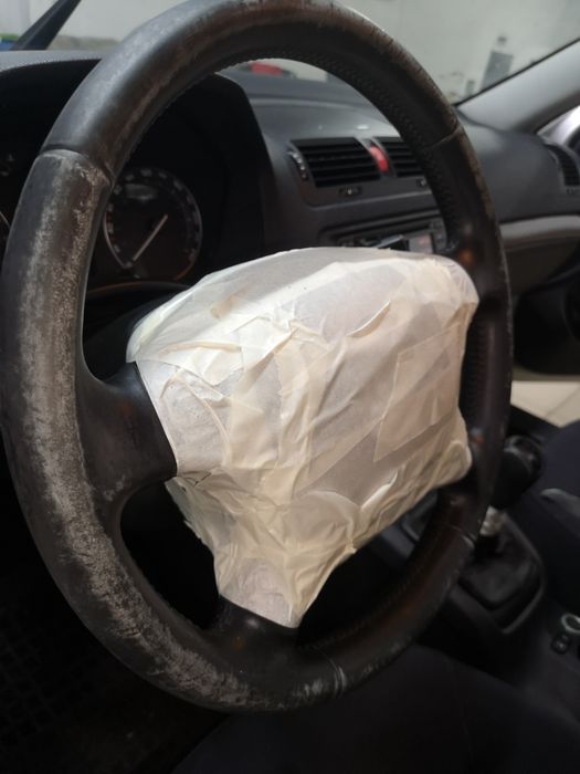 Vopsea volane Mercedes Audi Skoda BMW Mazda Opel Ford