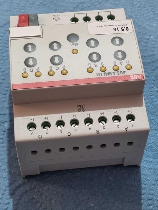 Vand aparataj KNX/ cuie de pulsă