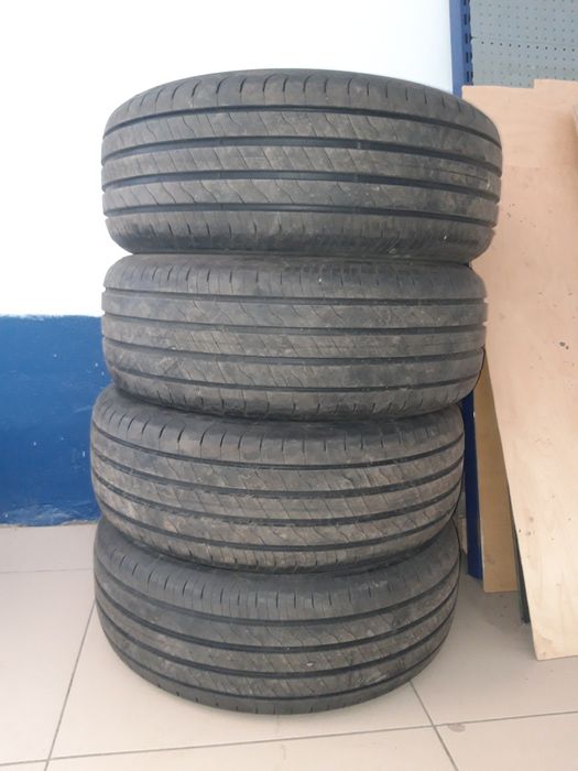 265-60 Goodyear r18