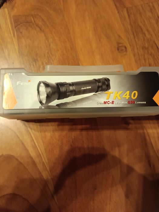 Lanterna profesionala Fenix TK40