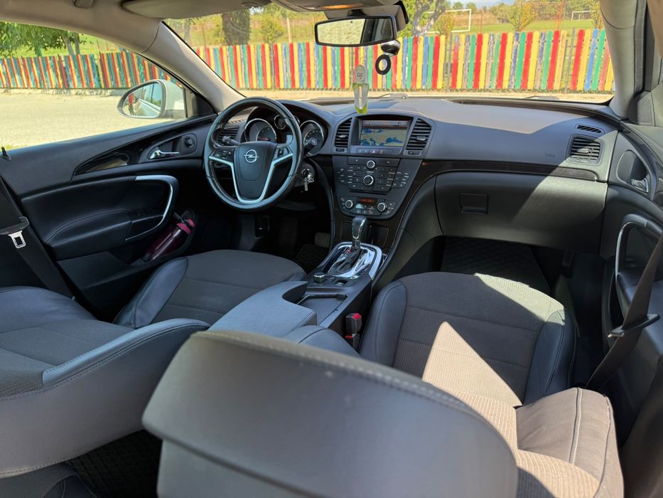 Opel Insignia 2.0 CDTI Automată | 131 CP | R18 | Navi | Senzori | 2 Chei