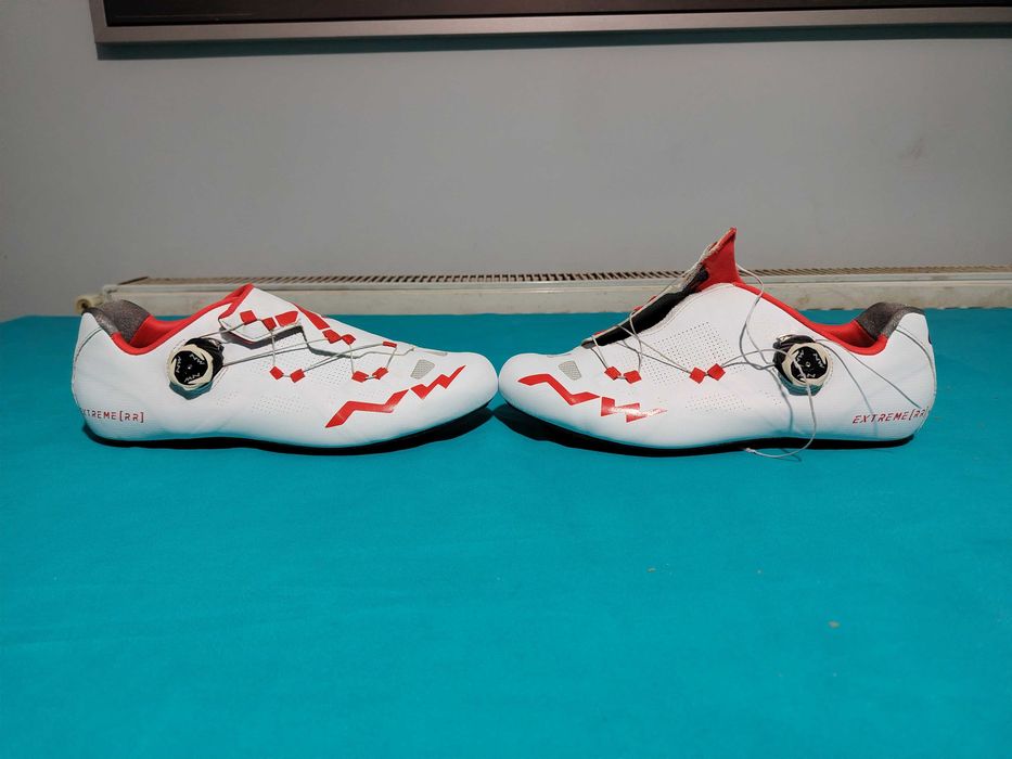 NORTHAWE Exremme RR talpă carbon, mărimea 44, interior 28,5 cm, defecți la stângul.