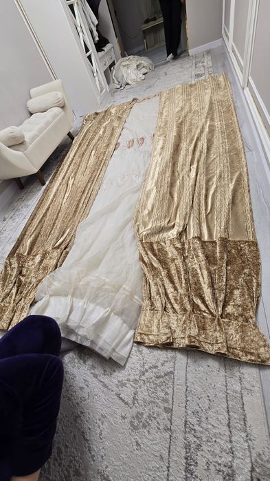 Продам комплект шторы 10000т