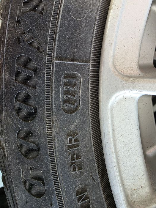 15" OZ 4x100 със зимни гуми