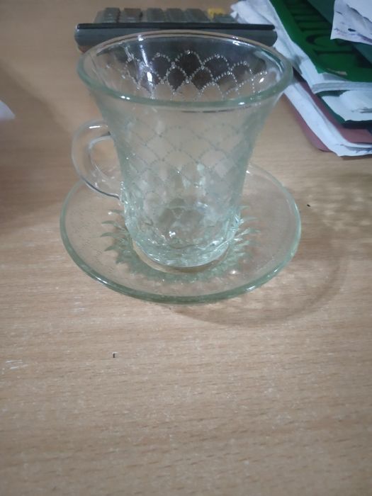 Столовый сервиз.Чашечки стекло.