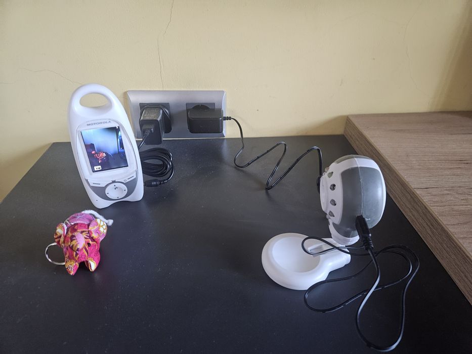 Видео Бебефон MOTOROLA MBP30