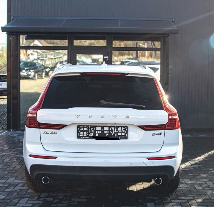 VOLVO XC60 2018 — imagine 4