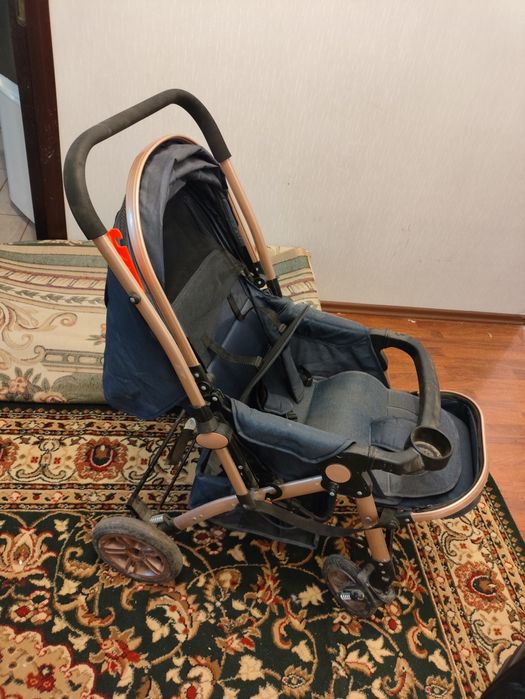 Коляска и манеж.