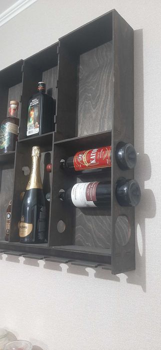 Настенный бар с наполнением