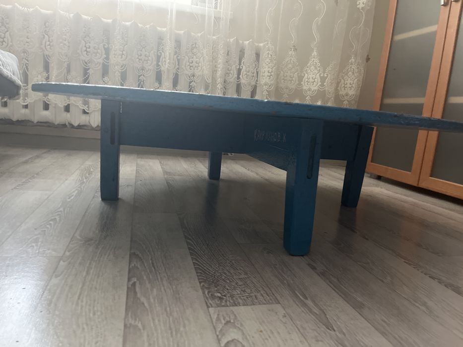 Продам круглый стол