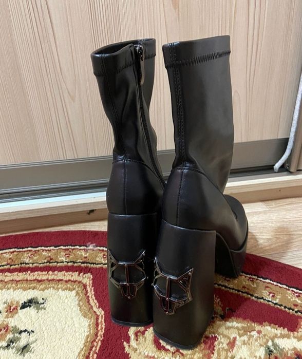 Продам модные сапожки