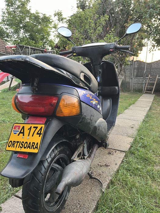 Vând scuter de 49cc