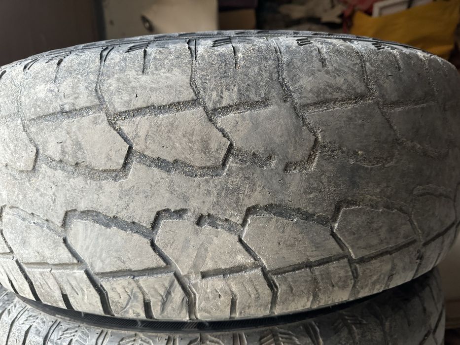 Продам Шины 265/70/17