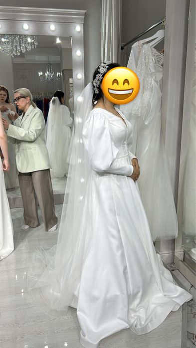 Свадебное платье, одевали один раз,