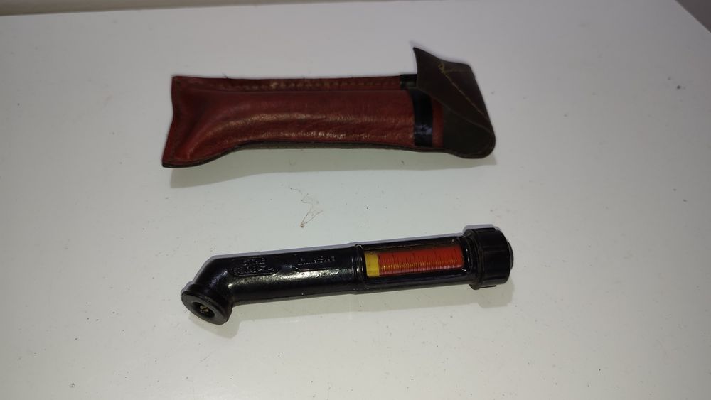 Verificator presiune pneuri