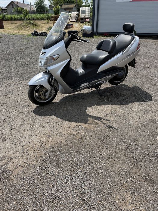 Suzuki burgman 400